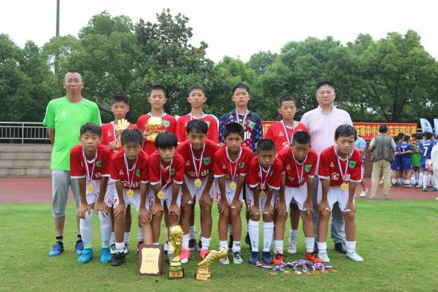 里弗斯：76人夺冠需超越天赋 尼克斯展现牺牲精神的重要性
